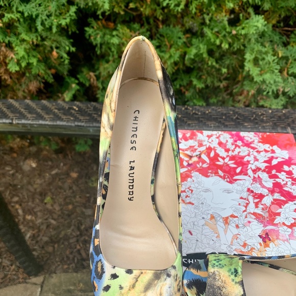 Platform peep-toe shoes - Picture 2 of 3